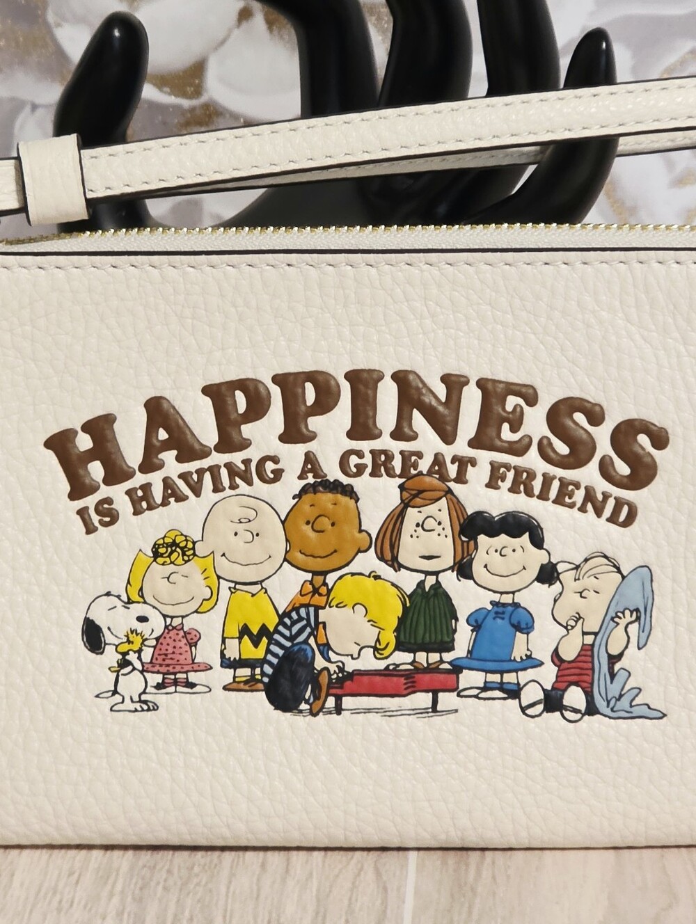 Coach X Peanuts Corner Zip Wristlet Happiness Snoopy & Friends CBP29 - Picture 10 of 15